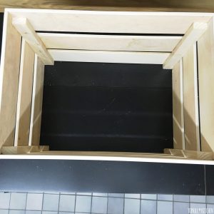 Pflanzkiste selber machen - fertige Kiste noch ohne Boden